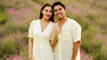 Merah Menyala! Gaun Pernikahan Aaliyah Massaid Bikin Heboh Netizen, Apa Maknanya?