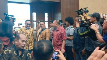 Di Depan Hakim, Sahroni Sebut Surya Paloh Cape Lihat Berita SYL