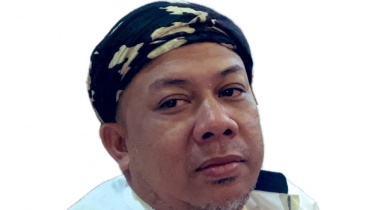 Fahri Hamzah SE