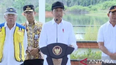 Senyum Jokowi Perkenalkan Menteri Basuki sebagai Plt Kepala Otorita IKN ke Investor