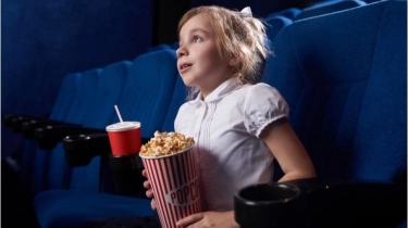 Bolehkah Anak Nonton Film Horor? Simak Hal-Hal yang Harus Dipertimbangkan Oleh Orang Tua!