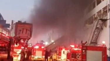 Tak Ada korban Jiwa dalam Kebakaran KM Umsini di Makassar