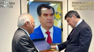 Pertemuan Bilateral Indonesia-Tajikistan: Menteri PUPR Apresiasi Energi Hijau untuk Ekonomi