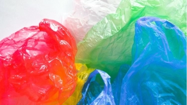 Mengubah Sampah Plastik dan Kantong Kresek Jadi Solusi Jalan Rusak, Gimana Caranya?