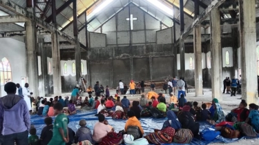 Ketakutan Kena Teror Kelompok OPM Pimpinan Undius Kogoya, Warga Distrik Bibida Mengungsi Di Gereja
