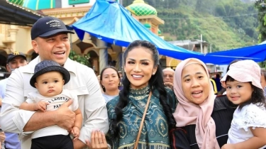 Tanpa Aurel-Atta, Ameena Happy Liburan dan Tampil Kece di Malang: Intip OOTD-nya yang Serba Branded!
