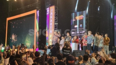 Anies Bela-belain Hadiri Malam HUT DKI ke-497 di Jakarta Fair, Pj Gubernur Heru Budi Absen Diwakili Anak Buah