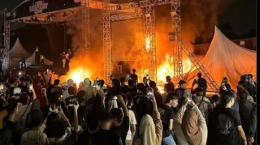 Viral Penonton Konser di Tengerang Ngamuk Bakar Panggung