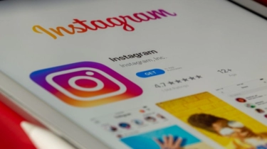 Cara Membuat Stiker Sendiri dari Kamera di Instagram