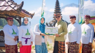 Peduli Kesehatan Lingkungan, Pegadaian Sebarkan Eco Enzyme di Danau Batur Bali