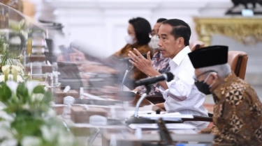 Jokowi Kumpulkan Menteri Dan Kepala Lembaga Di Istana Hari Ini, Bahas Apa?