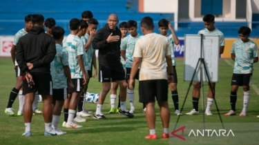 Piala AFF U-16 2024: Lawan Vietnam, Nova Arianto Minta Pemain Minimalkan Kesalahan