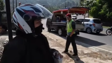 Video Viral Tukang Parkir Liar di Puncak, Dishub dan Polisi Saling Lempar Tanggung Jawab?