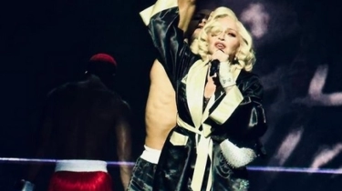 18 Tato Madonna di Tubuh, Fans Sejati atau Obsesi?
