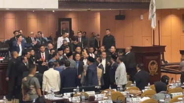 Rapat Paripurna DPD Ricuh, La Nyalla Diteriaki Otoriter, Senator Dorong-dorongan Rebut Palu Sidang