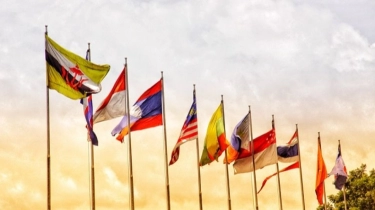 Ekonom Ingatkan Agar Pemerintah Waspada Kemunduran Sektor Industri di ASEAN