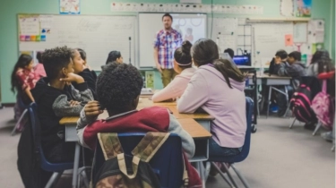 Pengamat Pendidikan Soroti Kegagalan Guru dan Orang Tua Mendidik Siswa SMA: Tak Kenal Profil Minat Anak!