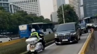 Mobil Menag Gus Yaqut Masuk Jalur Transjakarta Viral, Kini Kemenag Salahkan Patwal