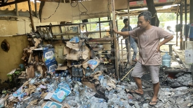 Warung Dekat Pos Polisi Bintaro Ikut Terbakar, Pemilik Bersyukur Benda Ini Bisa Diselamatkan