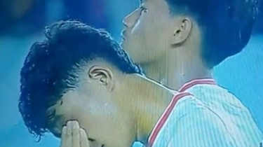 Lagu Tanah Airku Buat Tangis Pemain Timnas Indonesia U-19 Pecah di GBT