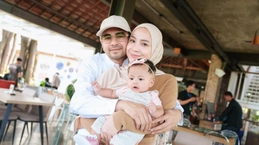 Gelang Baby Lily Anak Asuh Raffi-Nagita Bikin Salfok Netizen: Jajan Saya Selama Sebulan