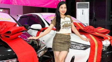 Mulai Malam Ini! Ada Flash Sale 8RB Mobil Toyota Agya di Sesi Shopee Live Mami Louisse!