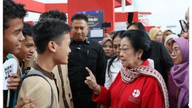 Momen Megawati Goreskan Pesan untuk Pelajar Bogor Saat Tinjau Pameran InaRI Expo 2024 dan IEMS
