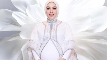 Baru Lahiran, Penampilan Syahrini saat Gendong Princess R Tuai Sorotan: Gemoy