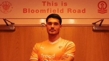 Elkan Baggott Resmi Pakai Nomor Punggung 12! Berpeluang Debut Bareng Blackpool Malam Ini