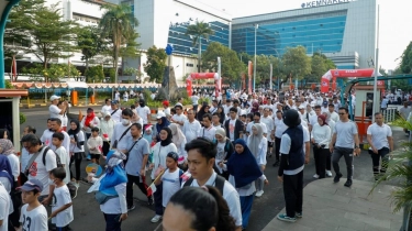 Sambut HUT RI ke-79 dan HUT Kemnaker ke-77, Kemnaker Gelar Jalan Sehat Berbakti untuk Negeri Bangun Prestasi