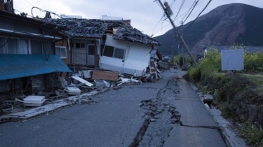 Sempat Diguncang Gempa 7,1 Magnitudo, Hujan Deras dan Angin Kencang Lumpuhkan Jepang Utara