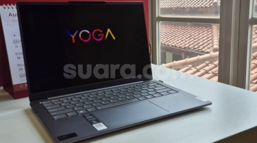 Review Lenovo Yoga Slim 7i (14IMH9): Baterai Tahan Lama dan Layar OLED Nggak Bikin Mata Lelah