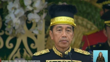 Jokowi Pakai 'Kustin' di HUT Ke-79 RI, Baju Adat Kasta Tertinggi di Kesultanan Kutai Kartanegara