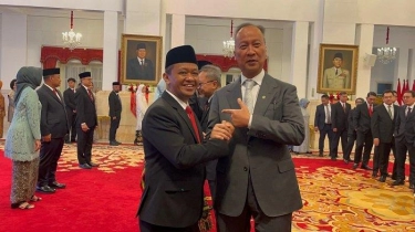 Bahlil dan Agus Gumiwang Saling Hormat di Istana, Luhut Hanya Bersalaman