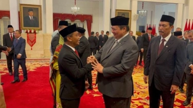 Ekspresi Luhut saat Bahlil Dilantik Jadi Menteri ESDM Jadi Sorotan, LBP Tidak 'Happy'?