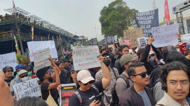 Kelas Libur! Mahasiswa dan Dosen Hukum UGM Turun ke Jalan Kawal Putusan MK