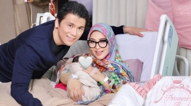 Intip Koleksi Sepatu Mewah Terbaru Princess R, Bayi Syahrini yang Bergelimang Barang Branded Sejak Lahir