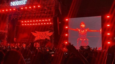 Keseruan Aksi Panggung Baby Metal, Antusias Penonton Buat Suzuka Nakamoto Senang