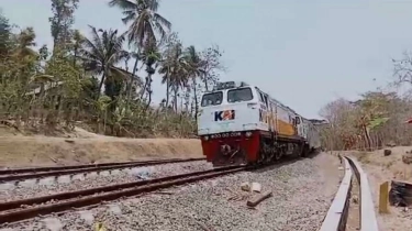 KAI Buka Suara Biang Kerok Kereta Double Decker Belum Beroperasi