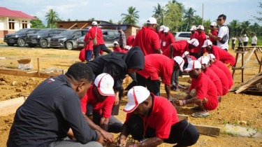 Kemensos Libatkan Masyarakat Membuat Rumah Bongkar Pasang di Papua