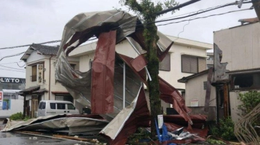 Pabrik-Pabrik Besar di Jepang Terpaksa Ditutup usai Topan Shanshan Hantam Pulau Kyushu