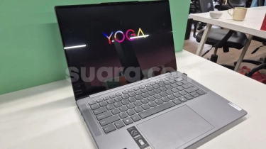 Review Lenovo Yoga Pro 7 14IMH9: Layar Sentuh Ciamik dan Resolusi Tinggi