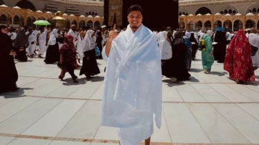 Ragnar Oratmangoen Bagikan Momen Umrah, Tulis Kata-kata Menyentuh Kalbu