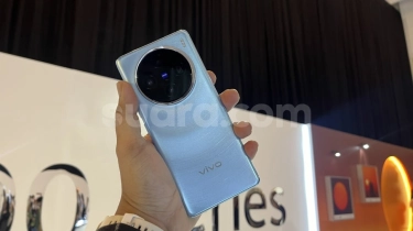 Spesifikasi Lengkap Vivo X200 Bocor: Layar OLED 120Hz, Kamera 50MP, Baterai Jumbo