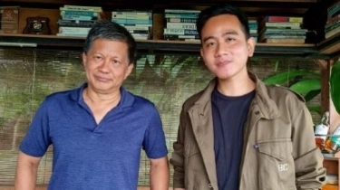 Detik-detik Rocky Gerung Diduga Sebut Gibran Akui Rutin Terima Duit dari Menteri: You Koruptor Tuh!