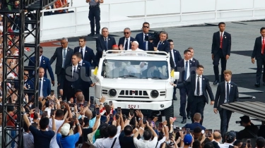 Pesan Menyentuh Papa Francesco dalam Misa Agung GBK: Jadilah Penabur Kasih