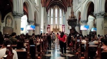 Kisah Maria Datang dari Papua Demi Nobar Misa Akbar di Gereja Katedral Jakarta