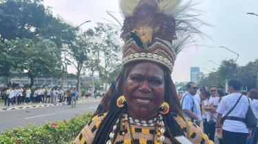 Mace dari Intan Jaya Papua Rogoh Kocek Pribadi untuk Hadiri Misa Akbar Paus Fransiskus di GBK