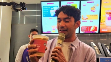 Reza Rahadian Wajib Minum Kopi Tiap Pagi, Ini Kesukaannya