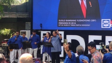 Nyanyikan Lagu Yellow di Depan Kader Demokrat, SBY: Jangan Terpengaruh, Anggaplah Warna Itu Biru